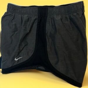 Nike Women's Tempo Running Shorts Size Large